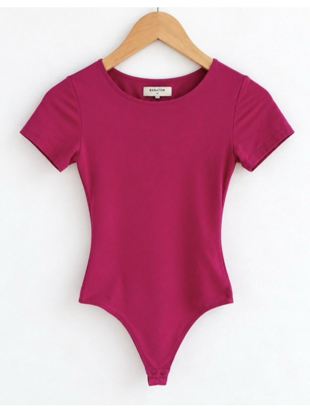 Aritzia Babaton Contour Crew Short Sleeve Bodysuit Magenta Women’s S
